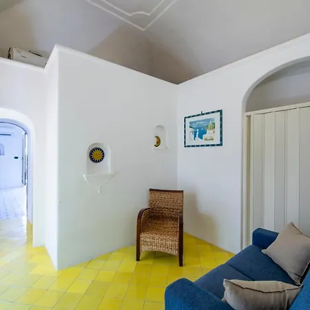 Elio Apartman