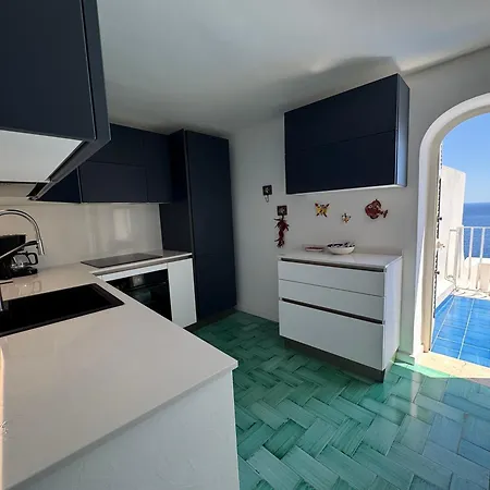 Elio Lejlighed Positano